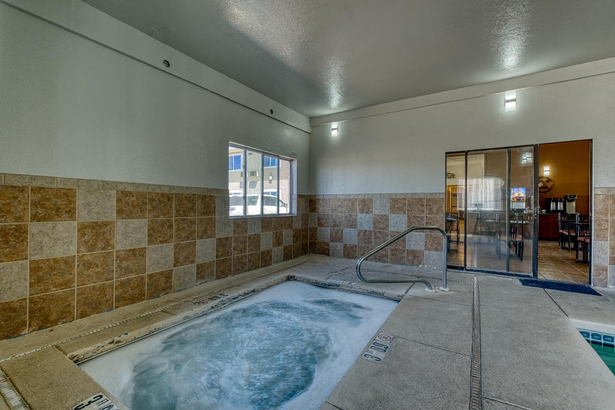 Super 8 By Wyndham Alamosa Exterior foto
