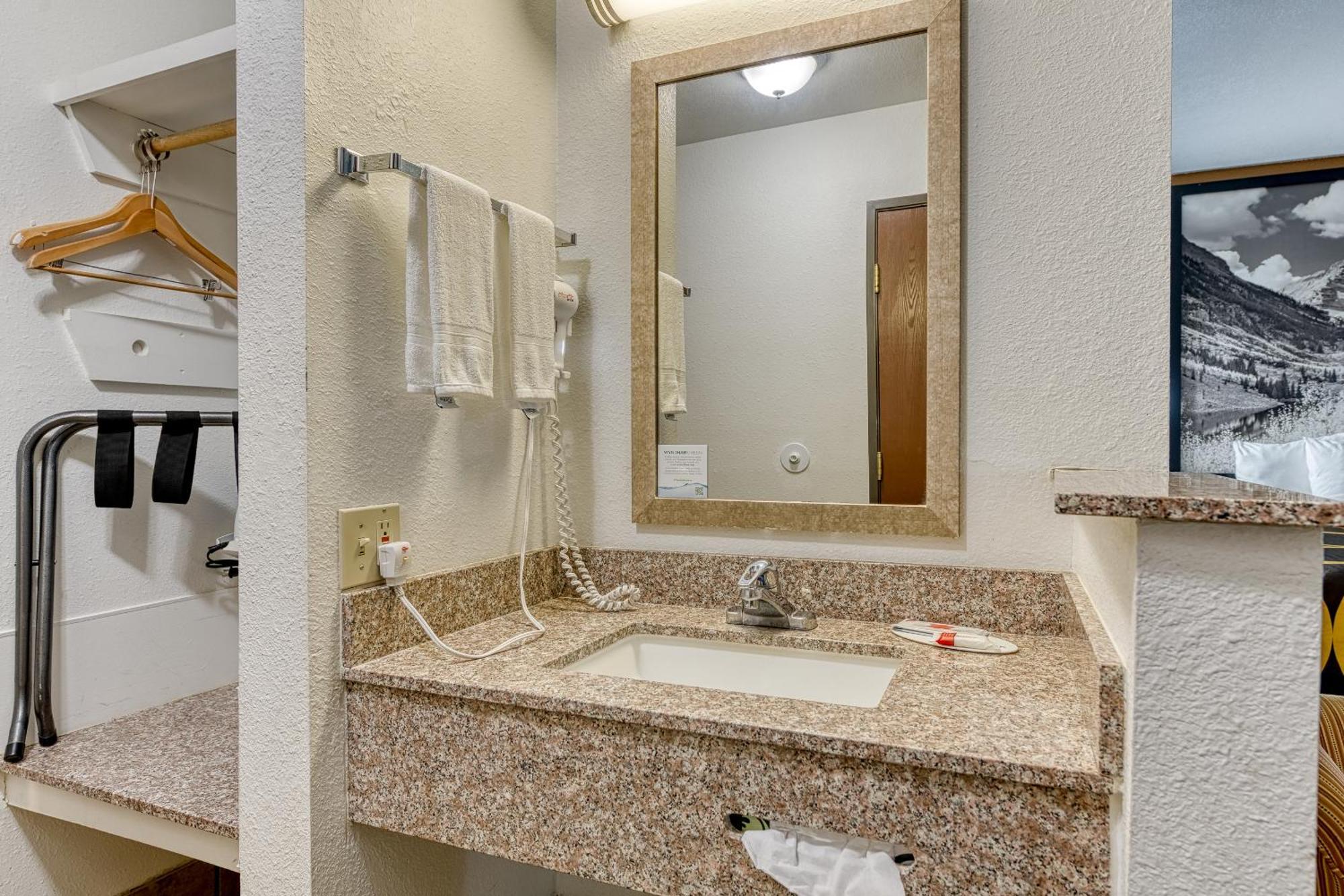 Super 8 By Wyndham Alamosa Quarto foto